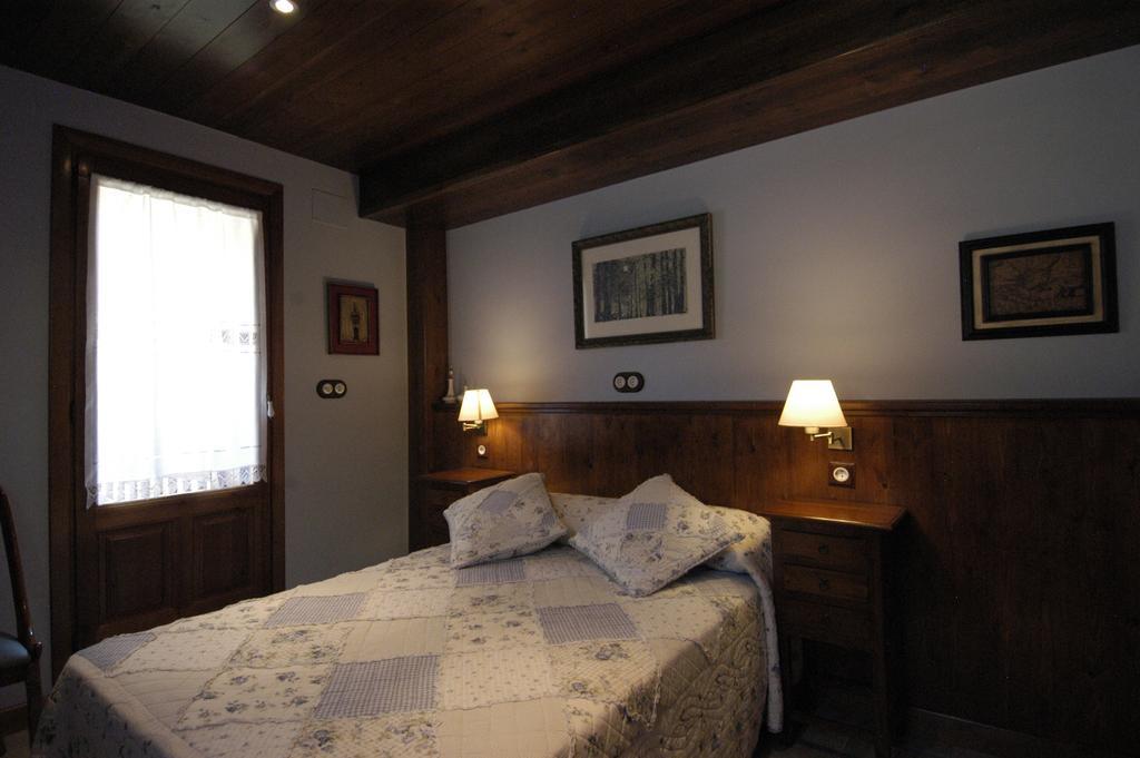 Hotel Rural El Porton De Murillo Broto Rom bilde