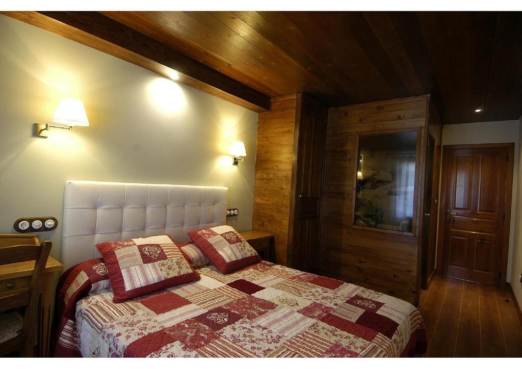 Hotel Rural El Porton De Murillo Broto Rom bilde
