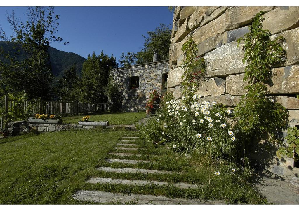 Hotel Rural El Porton De Murillo Broto Eksteriør bilde