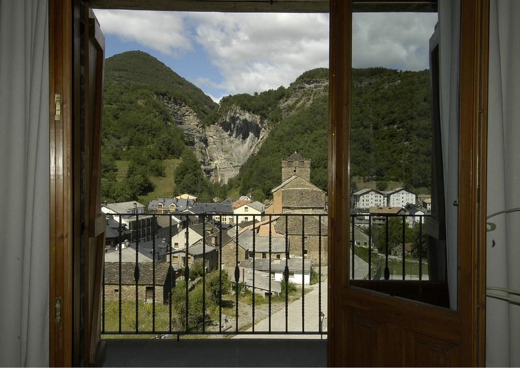 Hotel Rural El Porton De Murillo Broto Rom bilde
